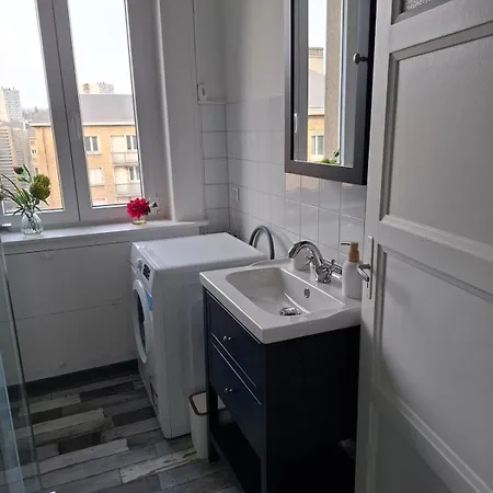 D Histoire Apartament